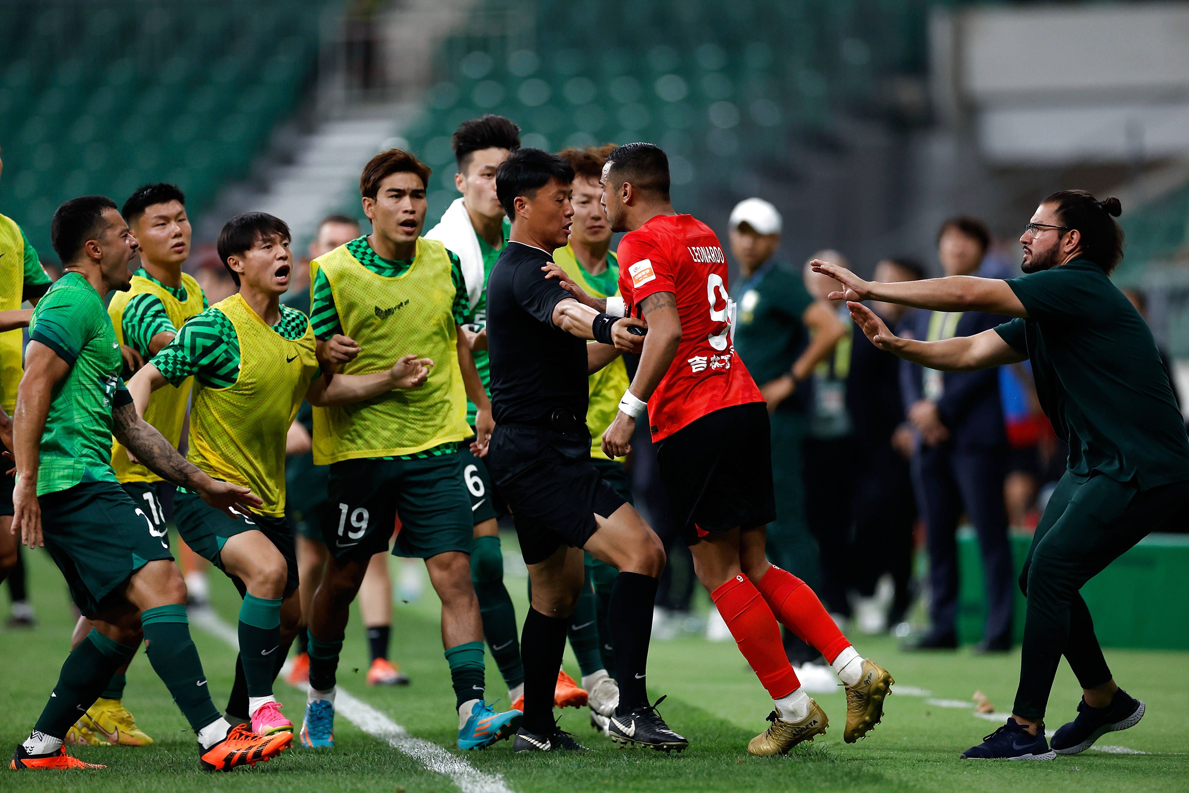 罗马联赛上一轮主场2-0击败那不勒斯，避免连败情况的出现，重返胜轨，士气得以提升。